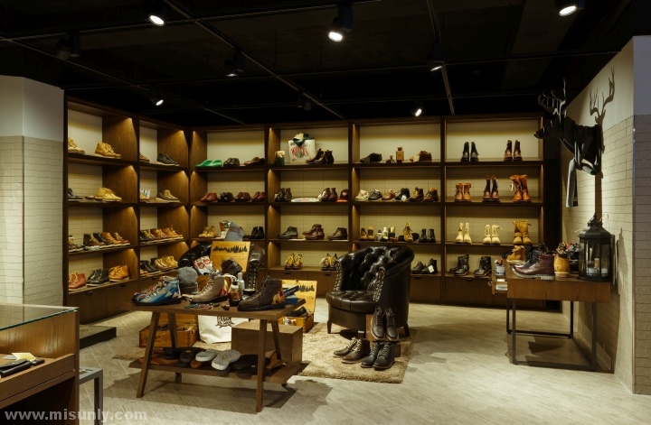 On-the-Spot-Store-by-Kiyeni-Taw-Design-Group-Seoul-South-Korea-12