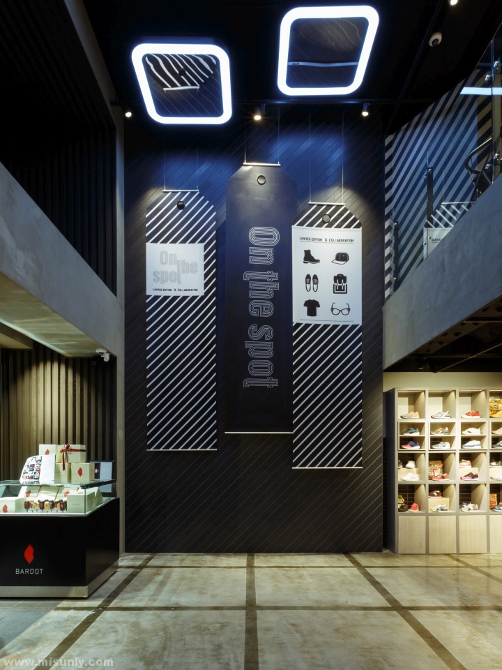 On-the-Spot-Store-by-Kiyeni-Taw-Design-Group-Seoul-South-Korea-18